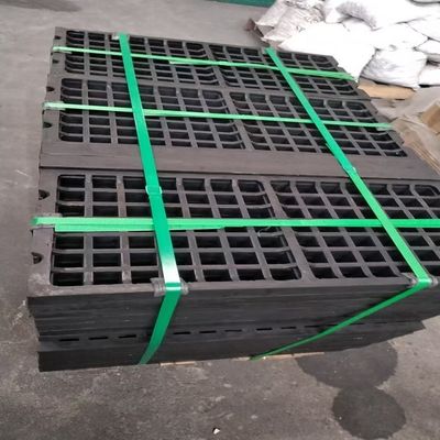 Mining Rubber Panel 305×610mm 80 Shore Hardness with Cutter Apertures for Wet Ore Processing
