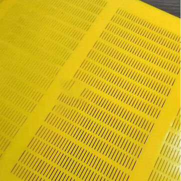 ألواح غربال البولي يوريثين المقاومة للتآكل WS 85 ذات الفتحات 305x305 مم، تثبيت مقعد السكة لمعالجة الفحم